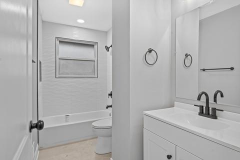 3206 Maple Ln, Hazel Crest, IL 60429 photo 9