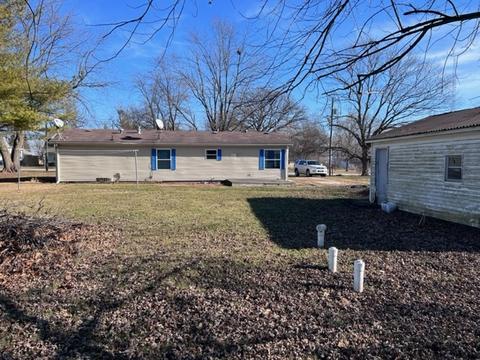 308 N Main St, Arrowsmith, IL 61722 photo 4
