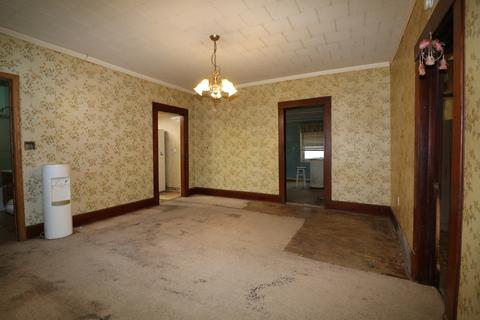 801 Bloomington St, Dewitt, IL 61735 photo 4