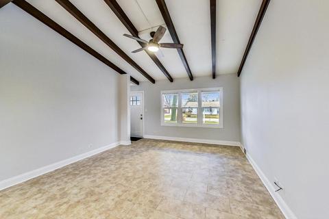 159 E Walnut Ave, Des Plaines, IL 60016 photo 6