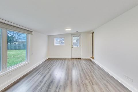 159 E Walnut Ave, Des Plaines, IL 60016 photo 13