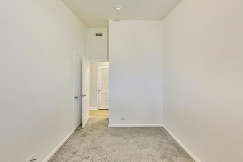 159 E Walnut Ave, Des Plaines, IL 60016 photo 21