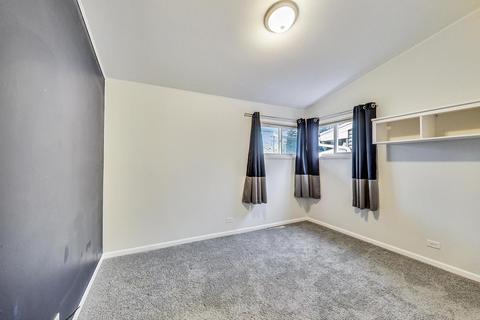 159 E Walnut Ave, Des Plaines, IL 60016 photo 14