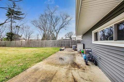 159 E Walnut Ave, Des Plaines, IL 60016 photo 26