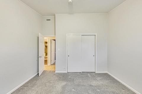 159 E Walnut Ave, Des Plaines, IL 60016 photo 18