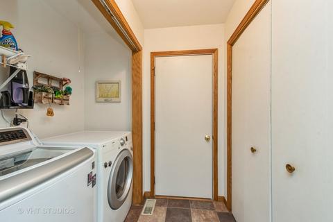 208 W Pleasant View Dr, Mchenry, IL 60050 photo 17