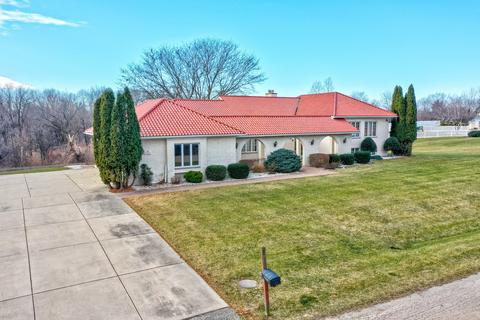 11 Spring Creek Dr, Spring Valley, IL 61362 photo 3