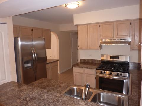 4721 Amber Cir, Hoffman Estates, IL 60192 photo 8