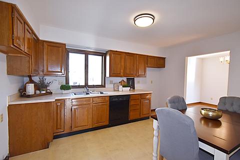 407 Spring St, Geneva, IL 60134 photo 9