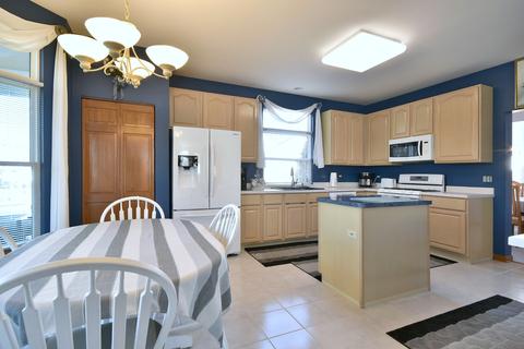 224 Edgewater Dr, Bartlett, IL 60103 photo 20