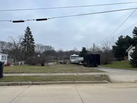 112 Stockholm St, Bloomington, IL 61701