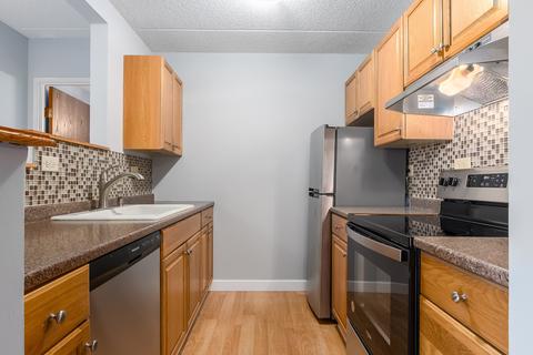 5550 Astor Ln #111, Rolling Meadows, IL 60008 photo 10