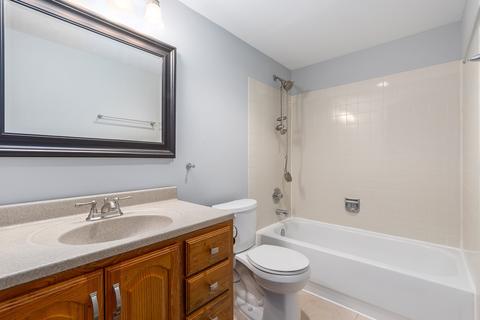5550 Astor Ln #111, Rolling Meadows, IL 60008 photo 14
