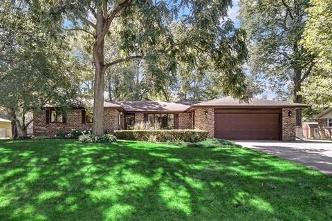 2718 E Heritage Dr, Kankakee, IL 60901 photo 5