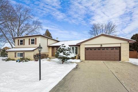 2024 E Seneca Ln, Mount Prospect, IL 60056 photo 2