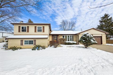 2024 E Seneca Ln, Mount Prospect, IL 60056 photo 1