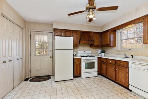 137 E Vallette St, Elmhurst, IL 60126 photo 12