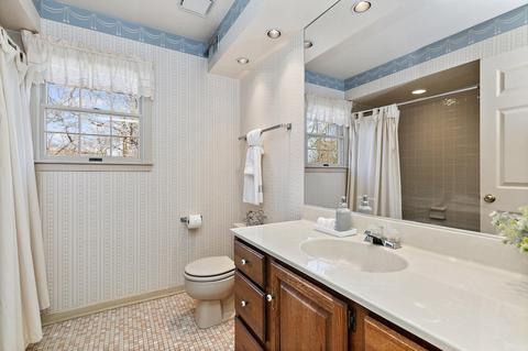 137 E Vallette St, Elmhurst, IL 60126 photo 24