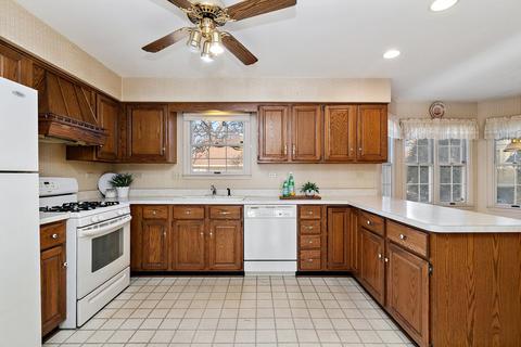 137 E Vallette St, Elmhurst, IL 60126 photo 11