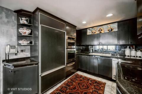 175 E Delaware Pl #8604, Chicago, IL 60611 photo 3