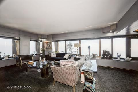 175 E Delaware Pl #8604, Chicago, IL 60611 photo 6