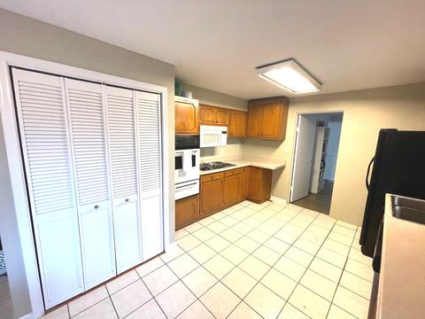 525 E Juniper Ln, Bradley, IL 60915 photo 7