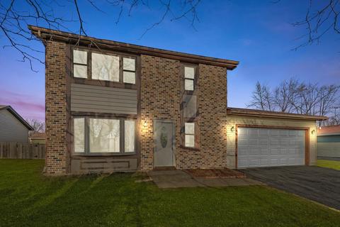 3100 Fox Hill Rd, Aurora, IL 60504 photo 2