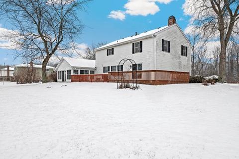 2751 E Old Post Rd, Crete, IL 60417 photo 2