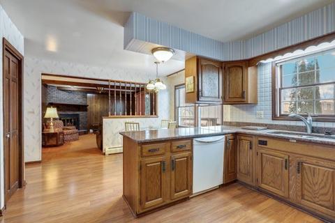 2751 E Old Post Rd, Crete, IL 60417 photo 10