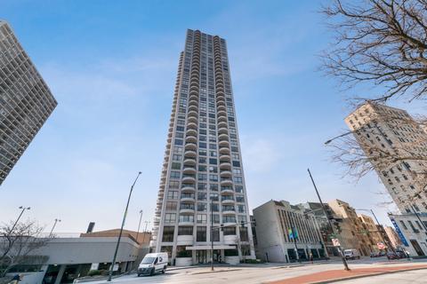 2020 N Lincoln Park West Ave #32A, Chicago, IL 60614