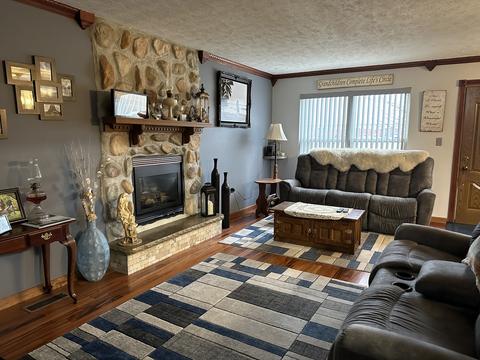600 E Wood Dr, Mclean, IL 61754 photo 9