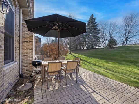 6424 Emerald Ct, Willowbrook, IL 60527 photo 24