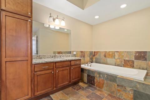 225 Main St #511, Roselle, IL 60172 photo 15