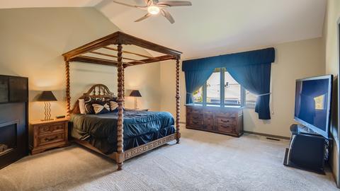 3865 Bernay Ln, Hoffman Estates, IL 60192 photo 21