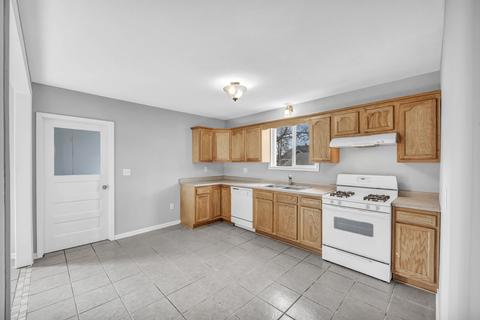 867 S Elm Ave, Kankakee, IL 60901 photo 5