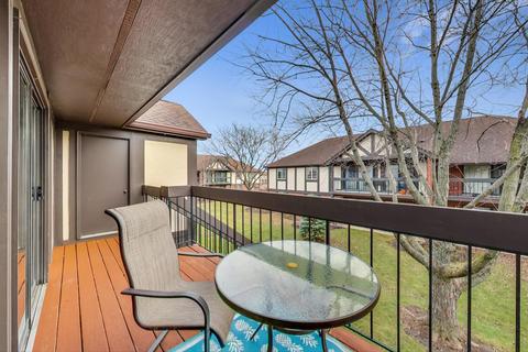 211 Stanhope Dr #D, Willowbrook, IL 60527 photo 24