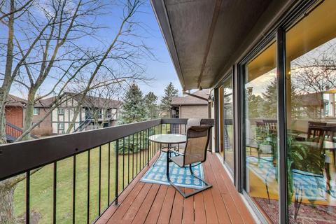 211 Stanhope Dr #D, Willowbrook, IL 60527 photo 25