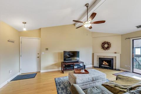 211 Stanhope Dr #D, Willowbrook, IL 60527 photo 6