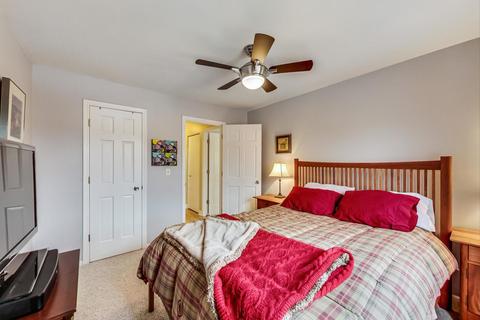211 Stanhope Dr #D, Willowbrook, IL 60527 photo 22