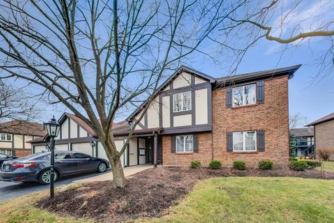 211 Stanhope Dr #D, Willowbrook, IL 60527 photo 2