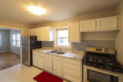 1069 S Wolf Rd, Des Plaines, IL 60016 photo 5