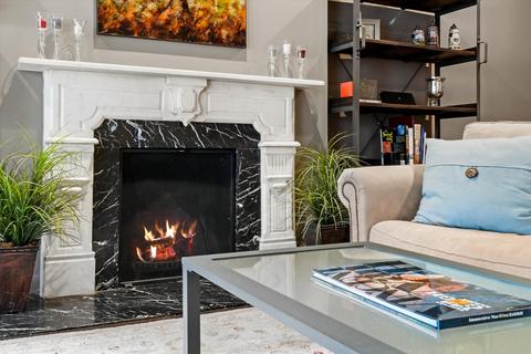 80 Elm St #2, Chicago, IL 60611 photo 8