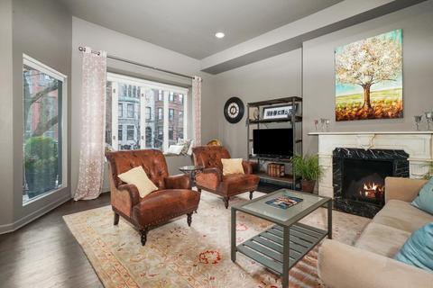 80 Elm St #2, Chicago, IL 60611 photo 9