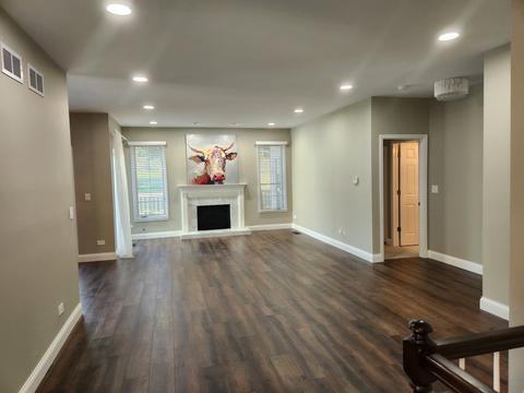659 Rose Ln, Bartlett, IL 60103 photo 7