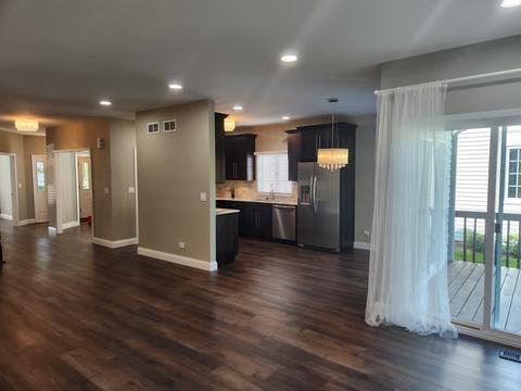 659 Rose Ln, Bartlett, IL 60103 photo 12