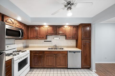 1412 Shore Ct #D1, Wheeling, IL 60090 photo 5
