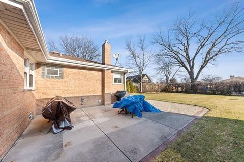 8923 Ozark Ave, Morton Grove, IL 60053 photo 15