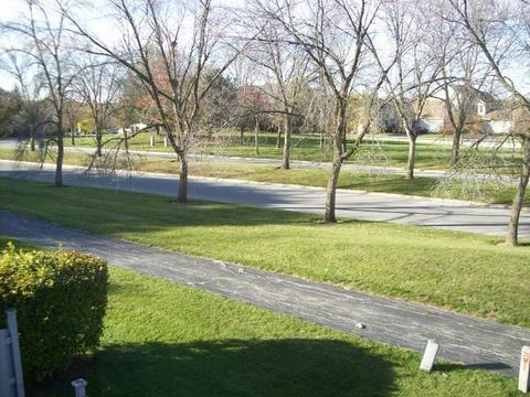 3532 Golfview Dr, Hazel Crest, IL 60429 photo 2