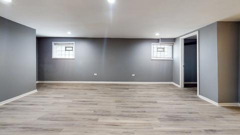 10643 S Perry Ave, Chicago, IL 60628 photo 41