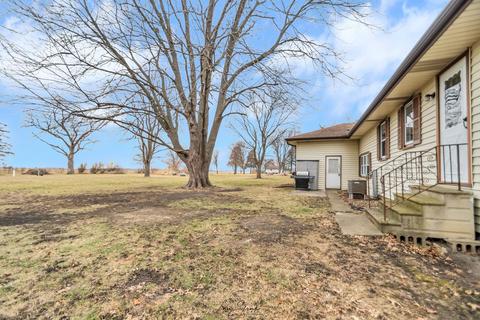 111 N Shelly Ave, Reddick, IL 60961 photo 5